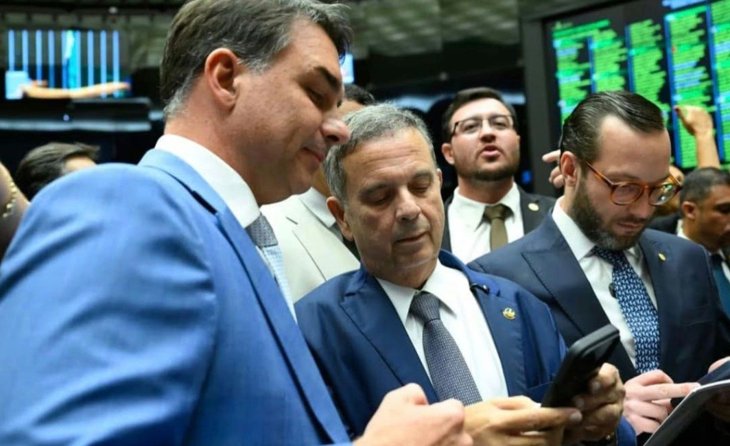 Fl&aacute;vio Bolsonaro e Rog&eacute;rio Marinho/Foto: Reprodu&ccedil;&atilde;o
