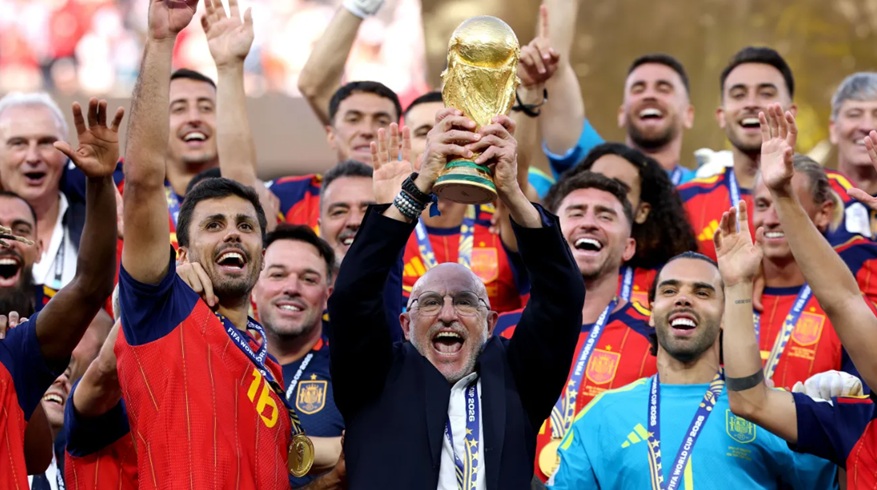 Espanha celebrando a vit&oacute;ria na Copa do Mundo de futebol masculino de 2026/Foto: Alex Pantling