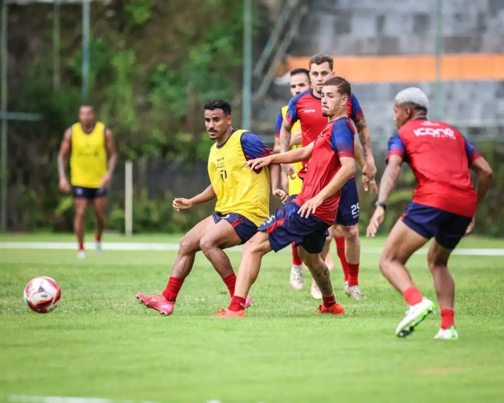 O atacante Den&iacute;lson reencontrar&aacute; a torcida no est&aacute;dio Jo&atilde;o Saldanha/Foto: Bruno Maia(Comunica&ccedil;&atilde;o Maric&aacute; F.C.)  