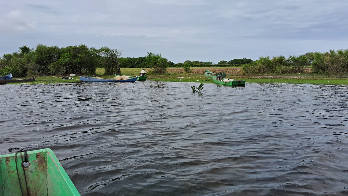 Ponto de partida: Paulo Renato e o barqueiro e pescador Gustavo Quixaba/Foto/Divulga&ccedil;&atilde;o