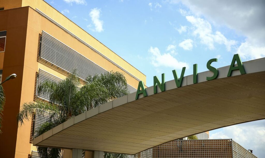 Fachada do edifício sede da Agência Nacional de Vigilância Sanitária (Anvisa). © Marcelo Camargo/Agência Brasil