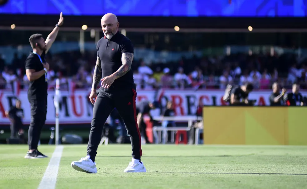 Sampaoli em decisão contra o São Paulo na Copa do Brasil 2023 